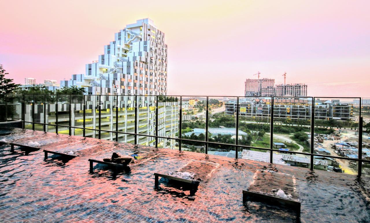 Solstice Service Apartment Cyberjaya Wifi Netflix Klia エクステリア 写真
