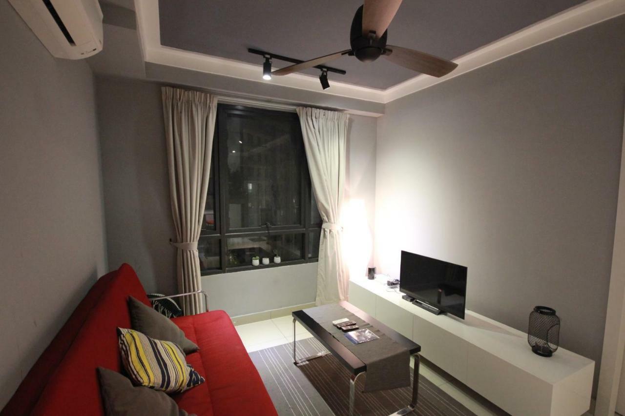 Solstice Service Apartment Cyberjaya Wifi Netflix Klia エクステリア 写真